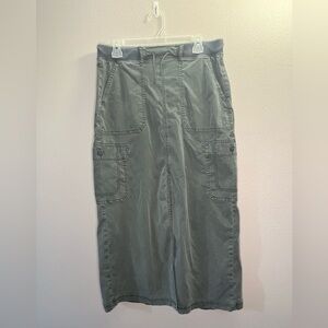 American Eagle Y2K Cargo Maxi Skirt with 6 Pockets and Slit Size 10